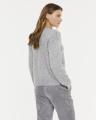 Pull gris "cloutage"