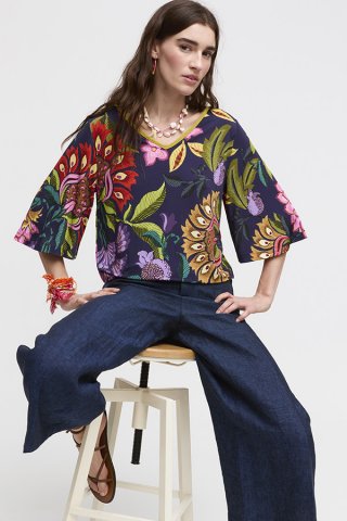 Blouse au fond bleu marine