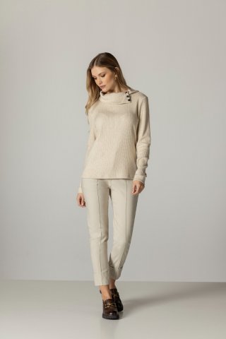 Pull col ivoire